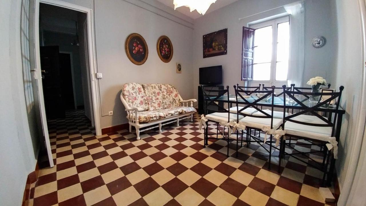 Apartamento Plaza De Dona Elvira 8 Sevilla Eksteriør billede